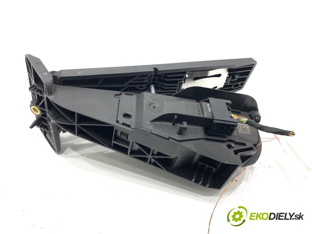 BMW G31 Kombi 2020 140 kW 520 d 1995 Potenciometer plynu 6859999 (Potenciometer plynového pedálu)