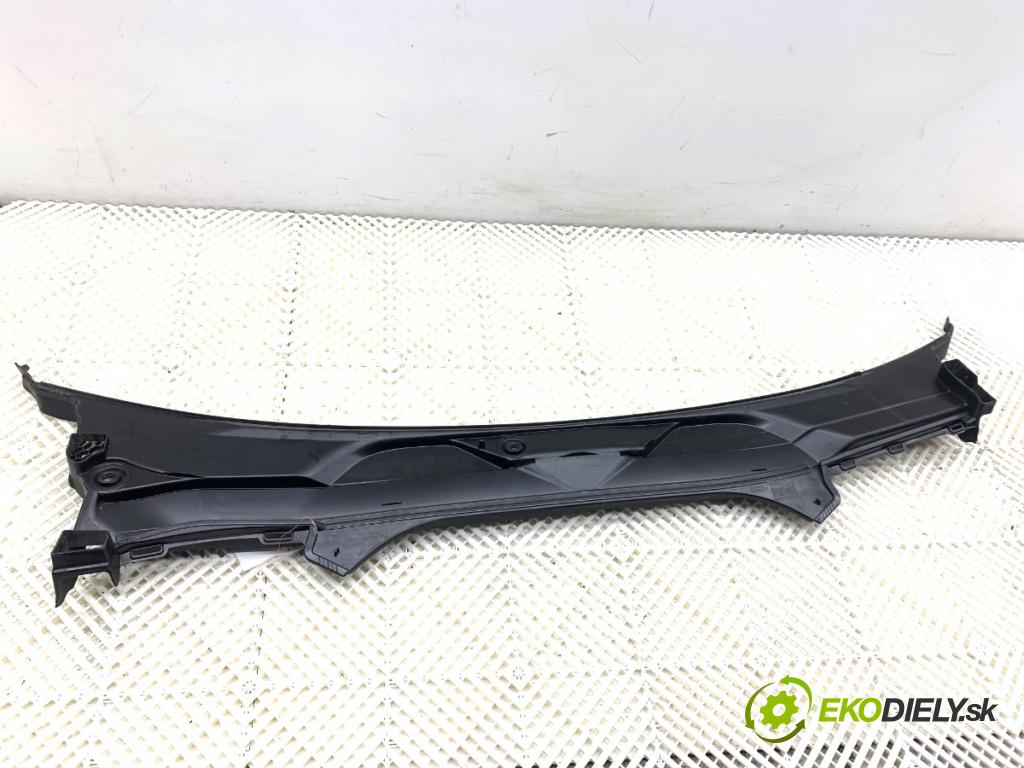 BMW G31 Kombi 2020 140 kW 520 d 1995 Torpédo, plast pod čelné okno 7388714 (Torpédo (plast pod čelným sklom))