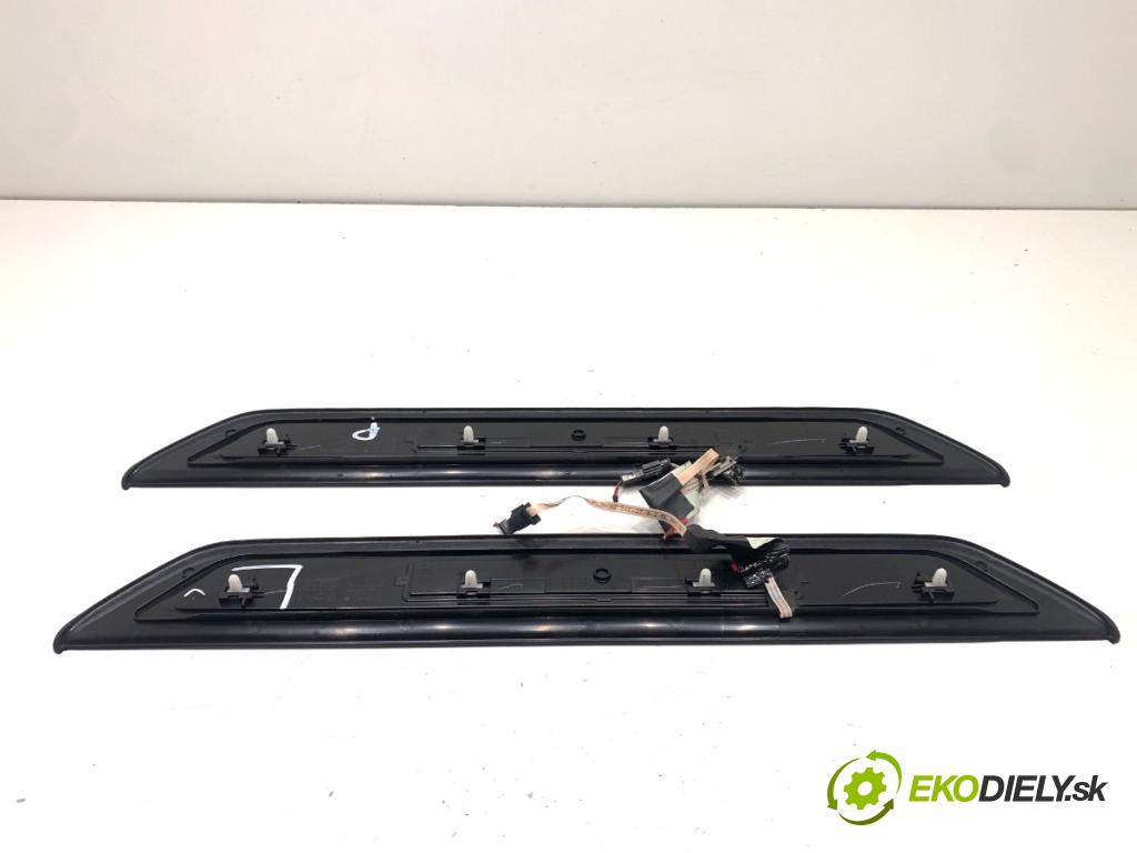 BMW G31 Kombi 2020 140 kW 520 d 1995 lišty PROGOWE přední část LUXURY 7405773