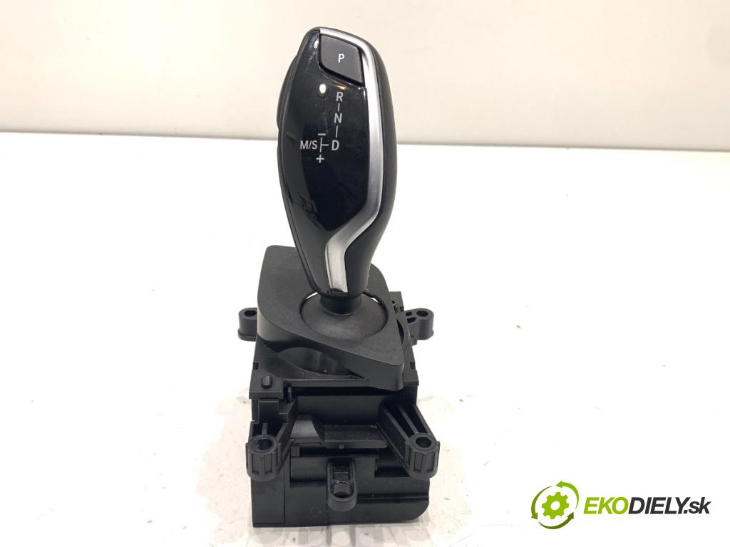 BMW G31 Kombi 2020 140 kW 520 d 1995 Kulisa 9458751 (Rýchlostná páka (kulisa))