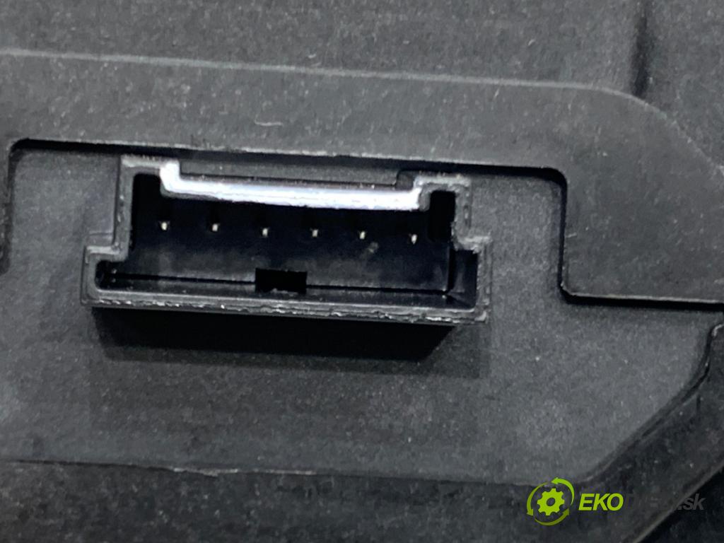 BMW G31 Kombi 2020 140 kW 520 d 1995 VLAK: dveří zadní část 7411760