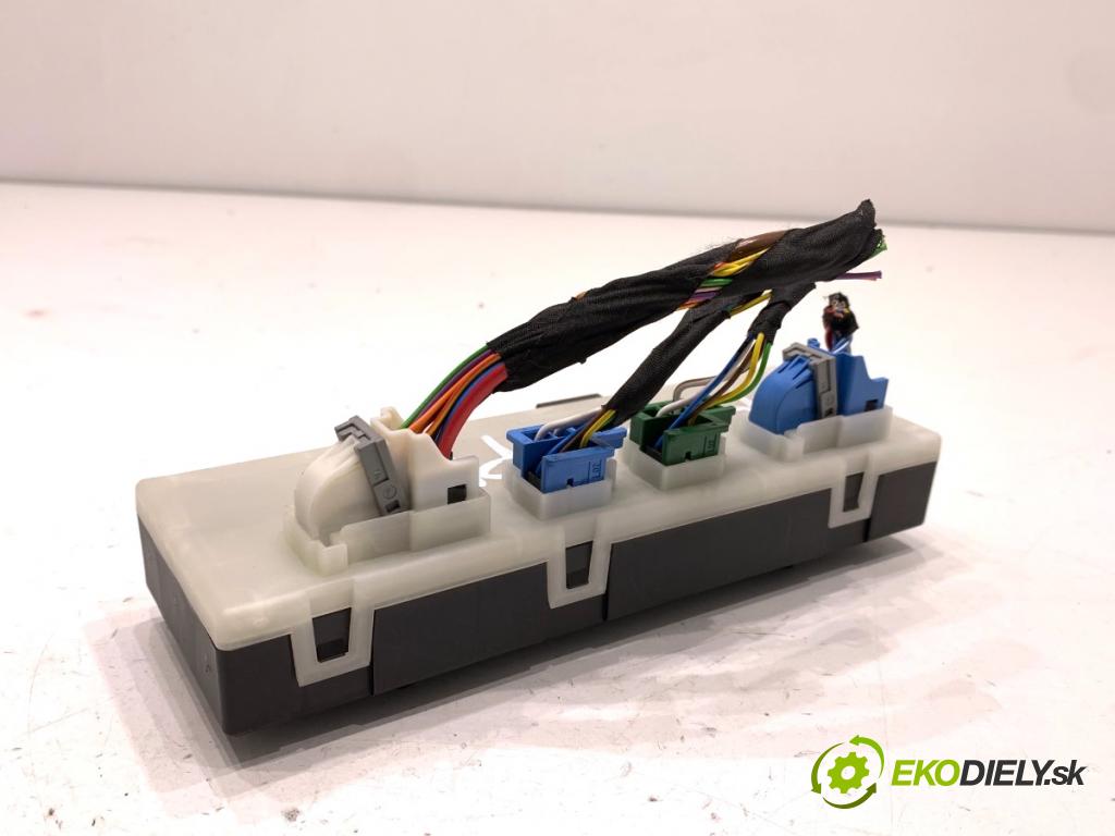 BMW G31 Kombi 2020 140 kW 520 d 1995 Modul dverí 9852927