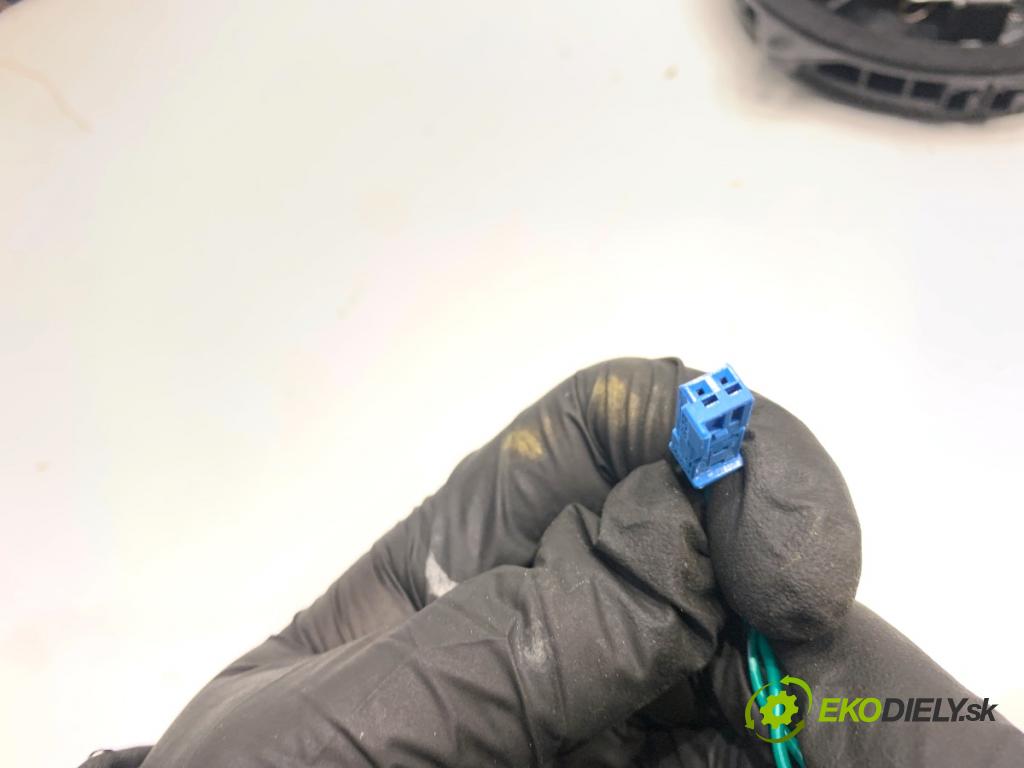 BMW G31 Kombi 2020 140 kW 520 d 1995 reproduktory 6800954 9354085