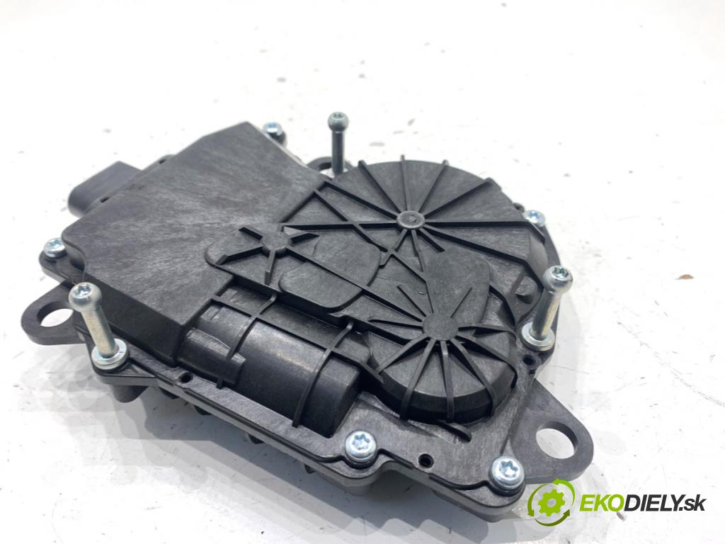 JAGUAR E-PACE SUV 2020 132 kW 2.0 D180 AWD 1999 zámok VLAK: dveří zadní část J9C3-404C10-AB