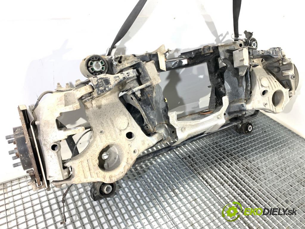 JAGUAR E-PACE SUV 2020 132 kW 2.0 D180 AWD 1999 Výstuha zad