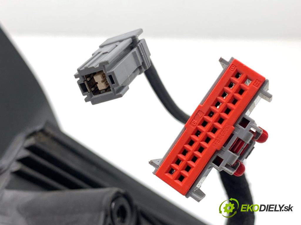 JAGUAR E-PACE SUV 2020 132 kW 2.0 D180 AWD 1999 Spätné zrkadlo ľavy