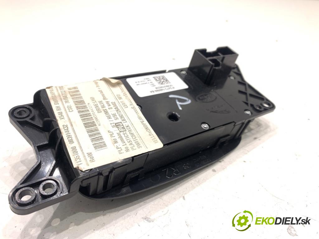 JAGUAR E-PACE SUV 2020 132 kW 2.0 D180 AWD 1999 Panel Prepínač sedačky PGX73-14B566-BA