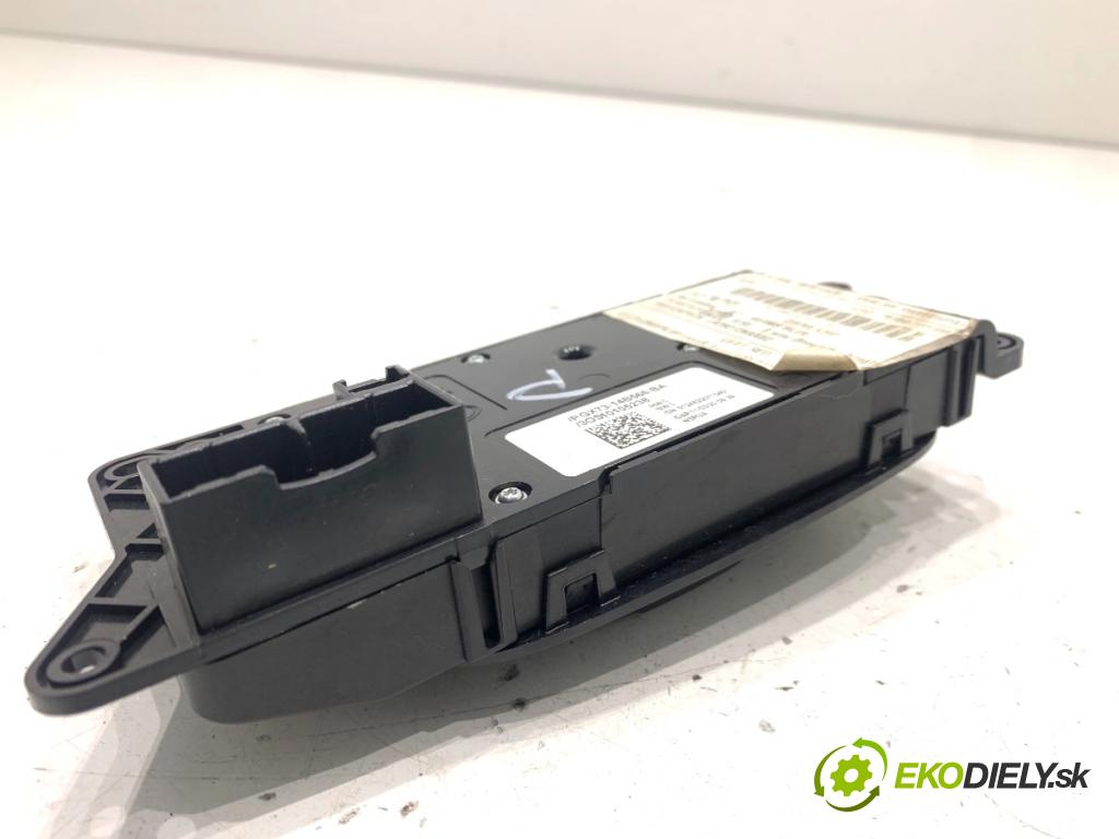 JAGUAR E-PACE SUV 2020 132 kW 2.0 D180 AWD 1999 Panel Prepínač sedačky PGX73-14B566-BA