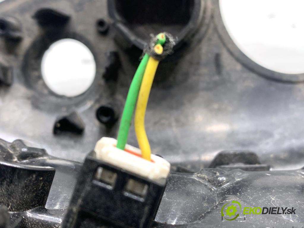 JAGUAR E-PACE SUV 2020 132 kW 2.0 D180 AWD 1999 Smerovka zrkadla pravy 20916252