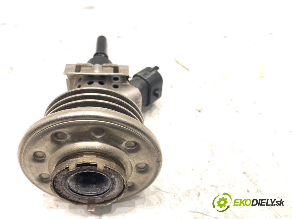 JAGUAR E-PACE SUV 2020 132 kW 2.0 D180 AWD 1999 vstrekovač SCR: 04440210502