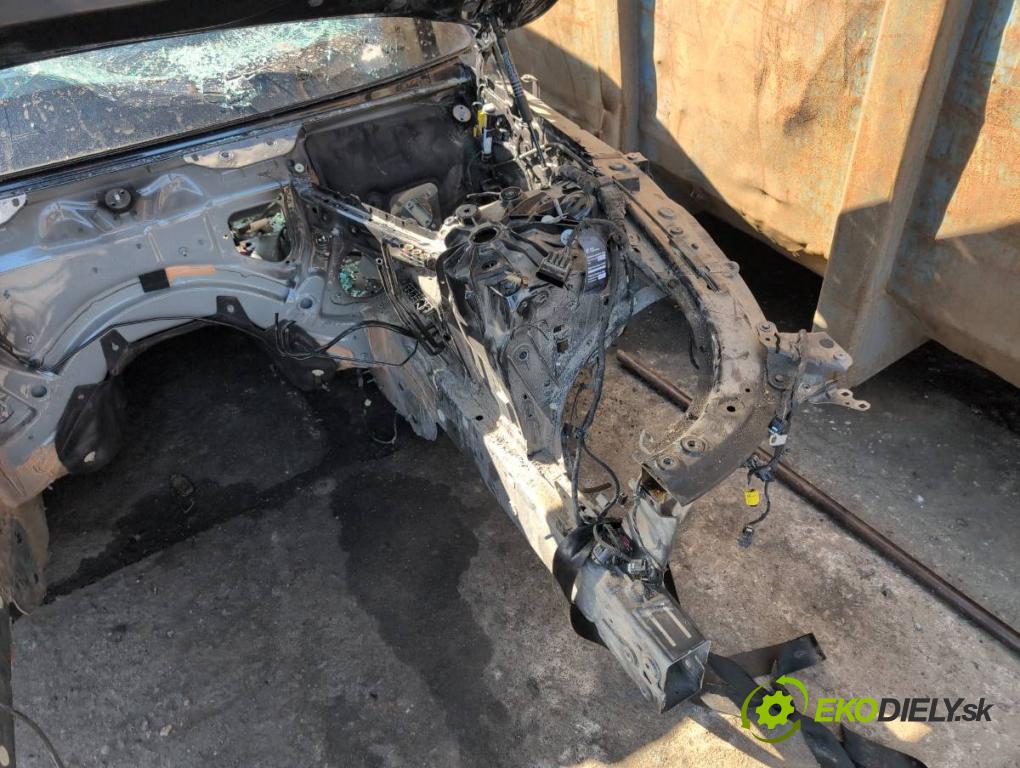 BMW G30 sedan 2022 140 kW 520 d xDrive 1995 karoséria ČTVRŤÁK: Blatník prah strecha PODŁUŻNICA