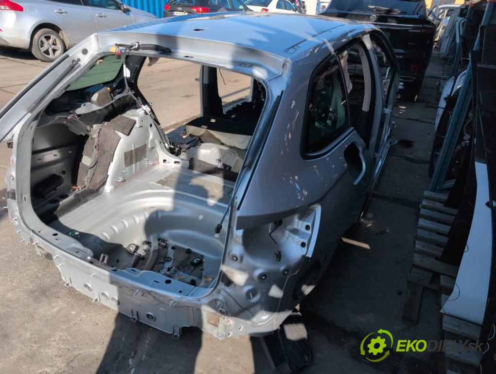 SKODA OCTAVIA IV Kombi 2023 110 kW 2.0 TDI 1968 karoséria ČTVRŤÁK: Blatník prah strecha PODŁUŻNICA