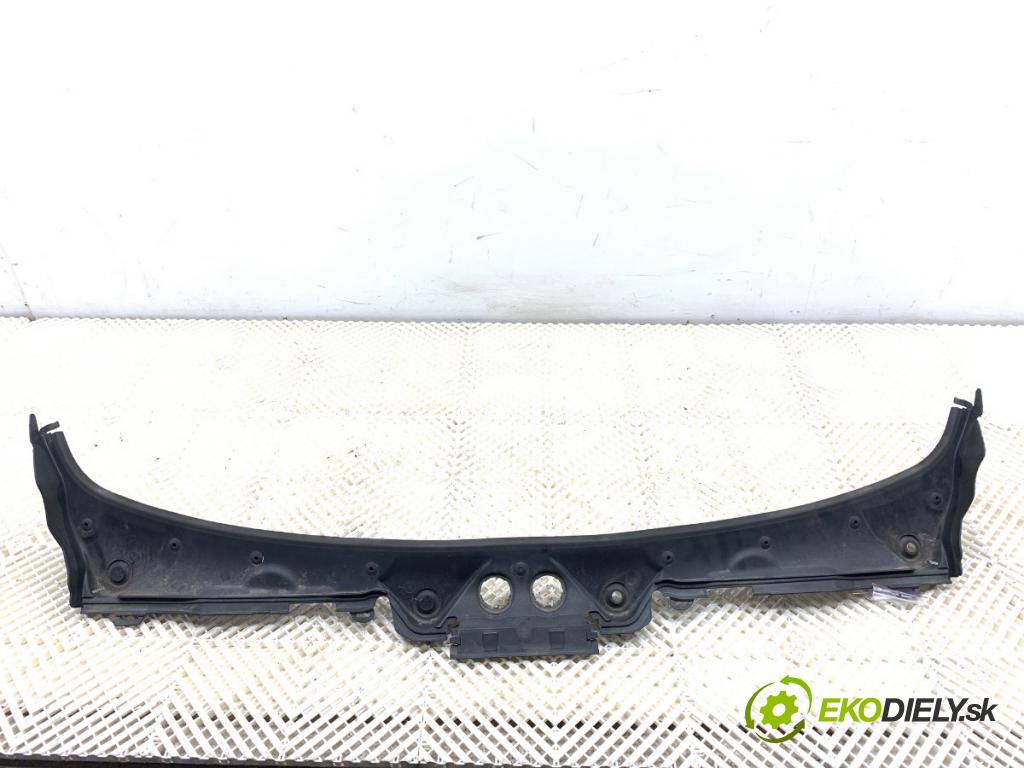 BMW F31 Kombi 2014 135 kW 320 d xDrive 1995 Torpédo, plast pod čelné okno 74850610 (Torpédo (plast pod čelným sklom))