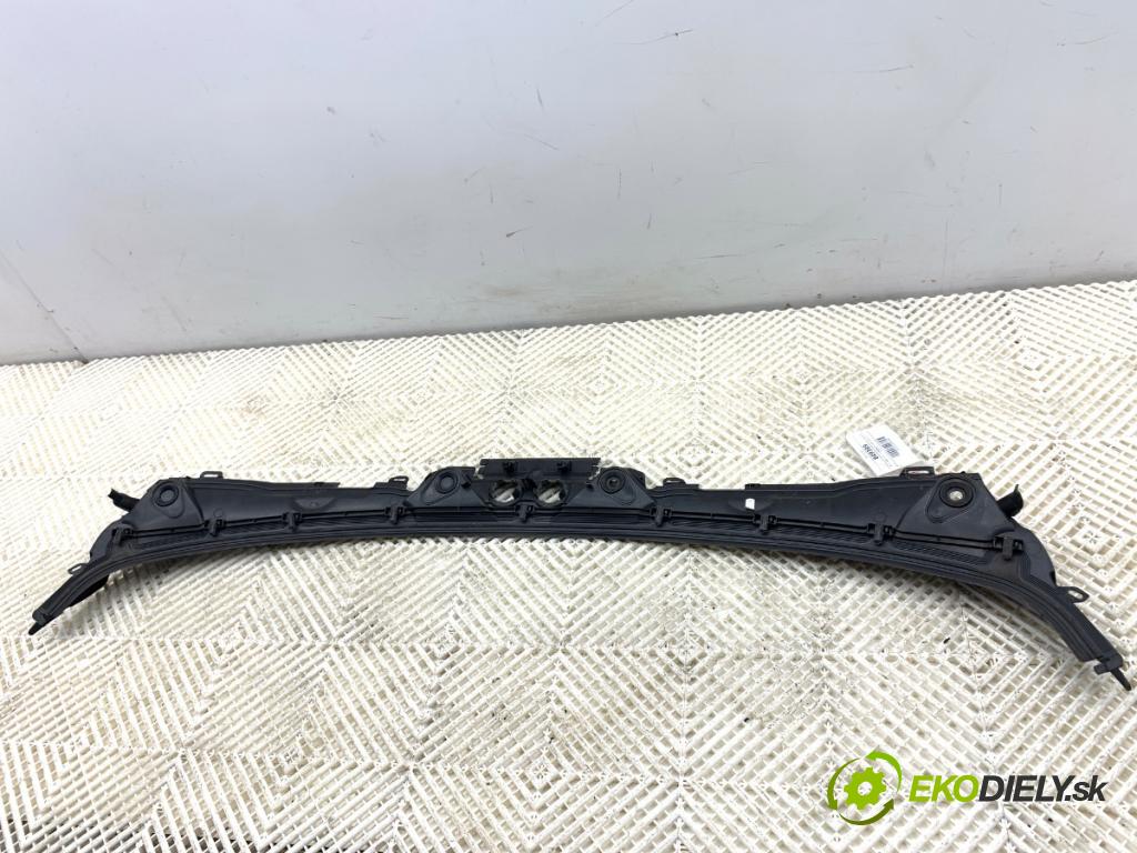 BMW F31 Kombi 2014 135 kW 320 d xDrive 1995 Torpédo, plast pod čelné okno 74850610 (Torpédo (plast pod čelným sklom))