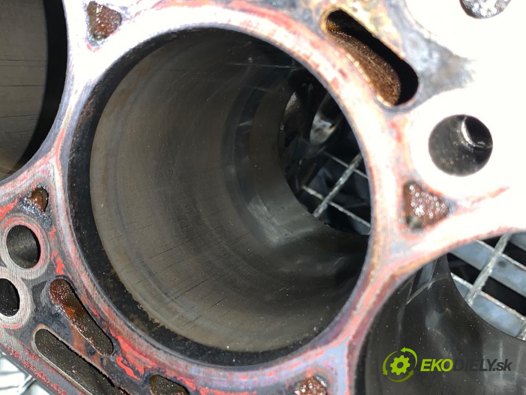 AUDI A6 C7 Kombi 2016 160 kW 3.0 TDI quattro 2967 JEDNOTKA: motora 059011GS 059023BQ (Blok motoru)