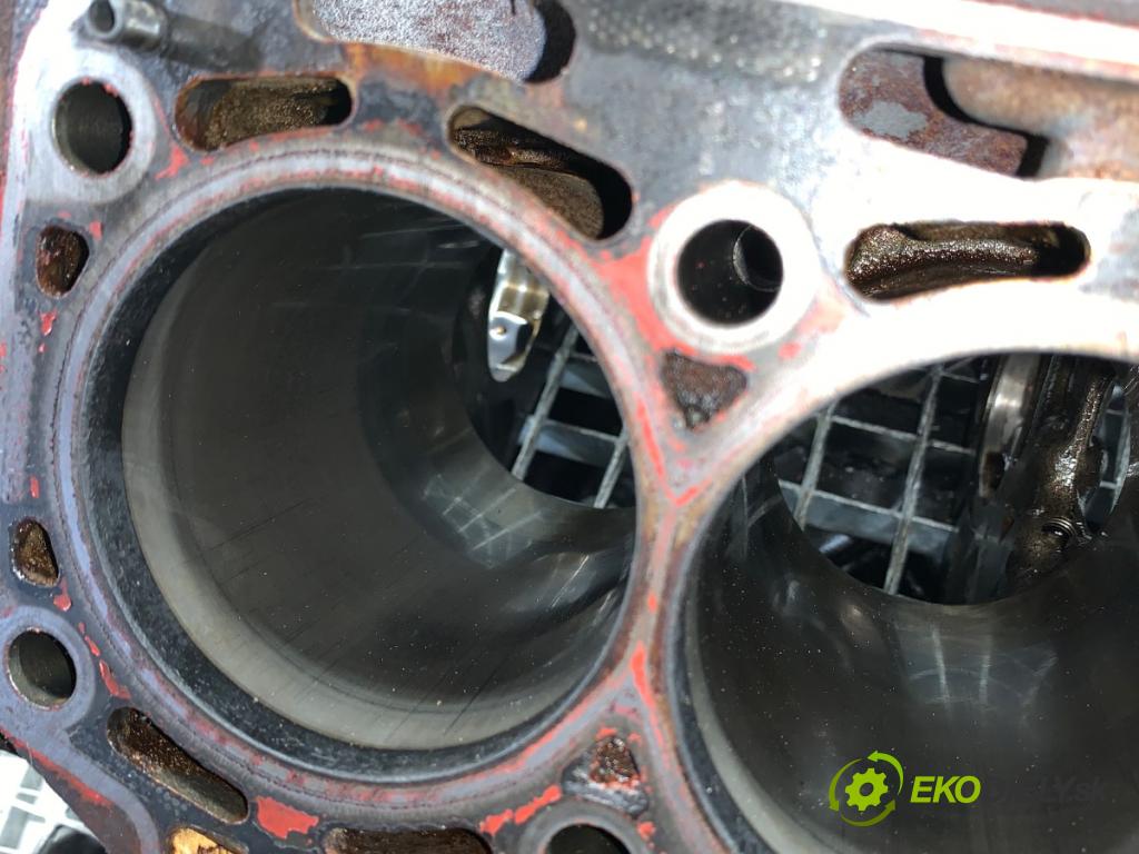 AUDI A6 C7 Kombi 2016 160 kW 3.0 TDI quattro 2967 JEDNOTKA: motora 059011GS 059023BQ (Blok motoru)