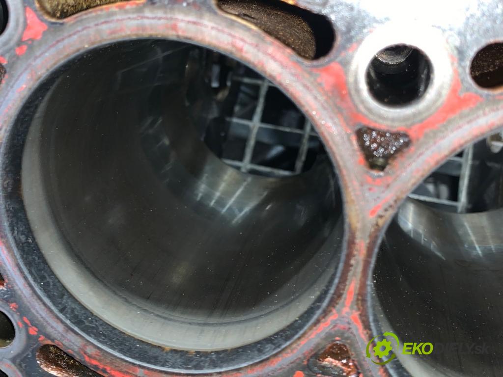 AUDI A6 C7 Kombi 2016 160 kW 3.0 TDI quattro 2967 JEDNOTKA: motora 059011GS 059023BQ (Blok motoru)