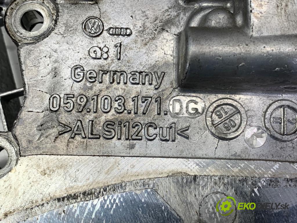 AUDI A6 C7 Kombi 2016 160 kW 3.0 TDI quattro 2967 Kryt 059103171DG