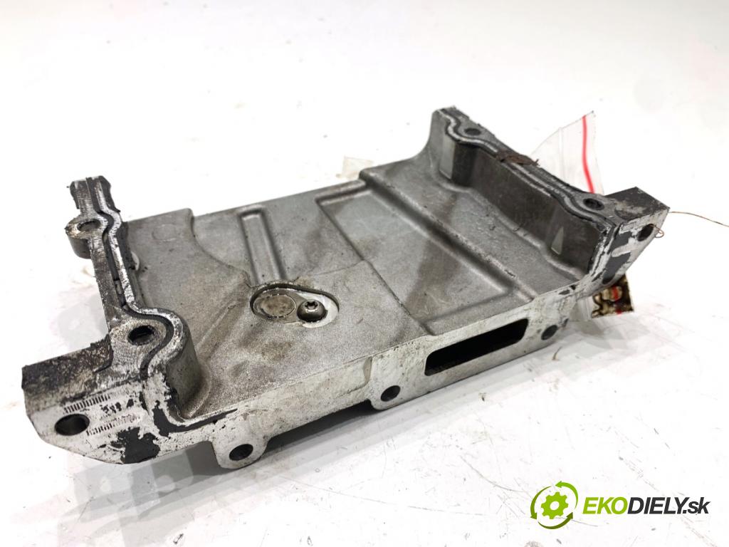 AUDI A6 C7 Kombi 2016 160 kW 3.0 TDI quattro 2967 Kryt 059109122T