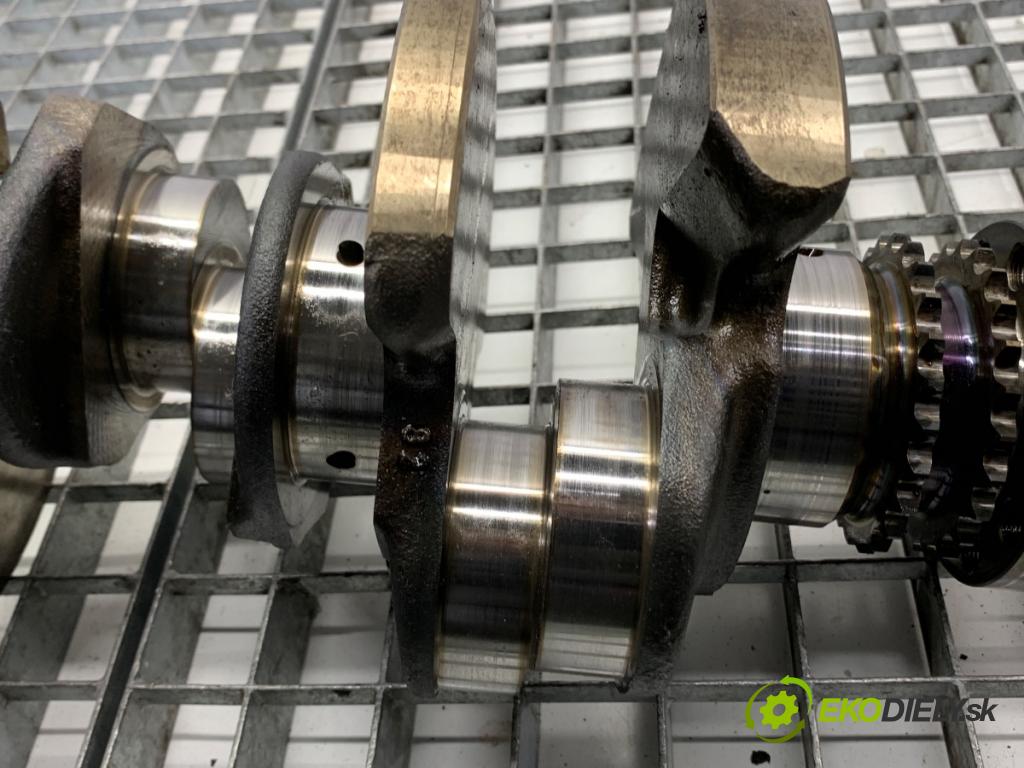 AUDI A6 C7 Kombi 2016 160 kW 3.0 TDI quattro 2967 Kardaň, hriadeľ KLIKA: 059019BD (Blok motora ostatné)