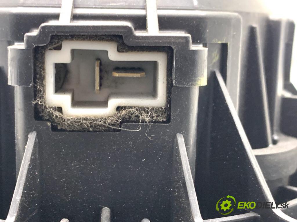 HYUNDAI ix35 SUV 2013 135 kW 2.0 CRDi 4WD 1995 ventilátor kúrenia F00S3B2441