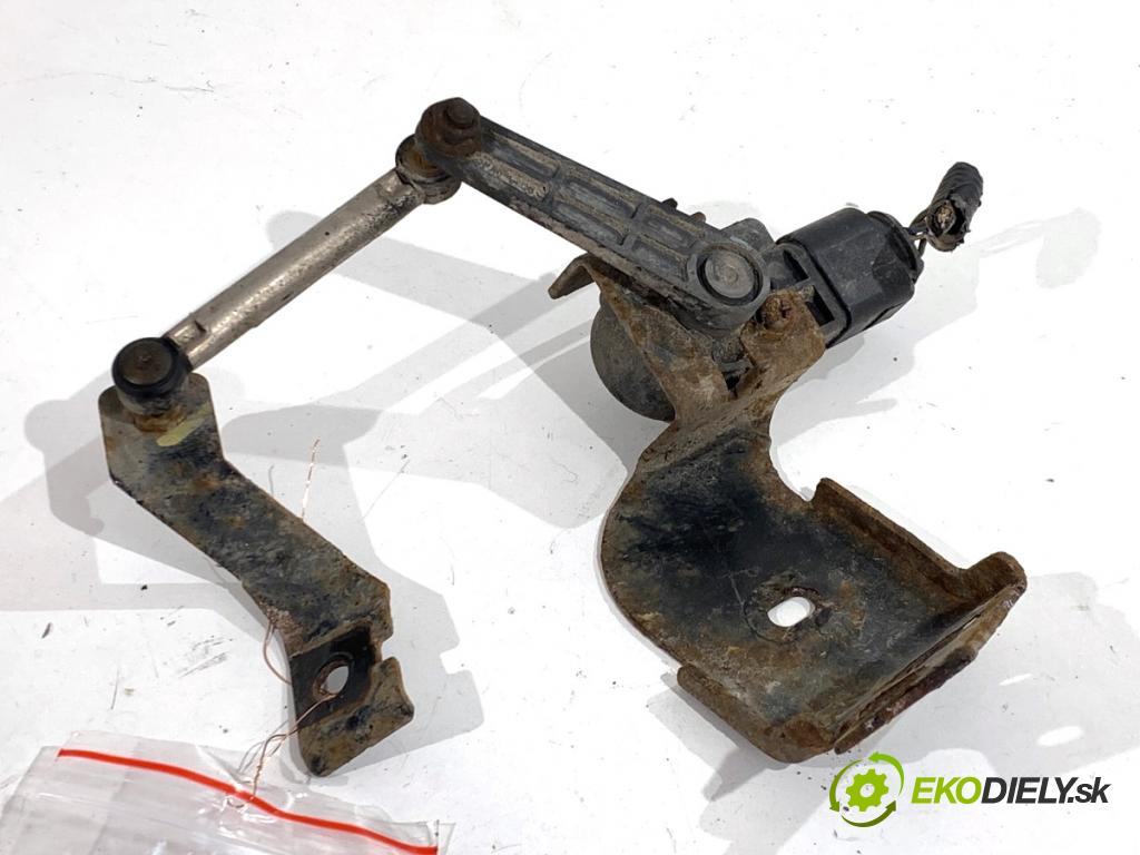 HYUNDAI ix35 SUV 2013 135 kW 2.0 CRDi 4WD 1995 snímač ÚROVEŇ: XENON zadní část pravý 