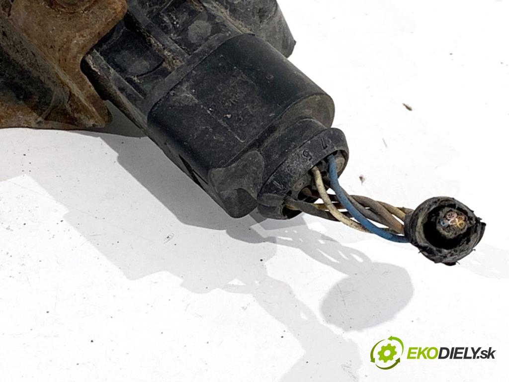 HYUNDAI ix35 SUV 2013 135 kW 2.0 CRDi 4WD 1995 snímač ÚROVEŇ: XENON zadní část pravý