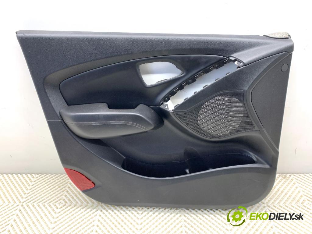 HYUNDAI ix35 SUV 2013 135 kW 2.0 CRDi 4WD 1995 čalúnenie Dvere ľavy predný 