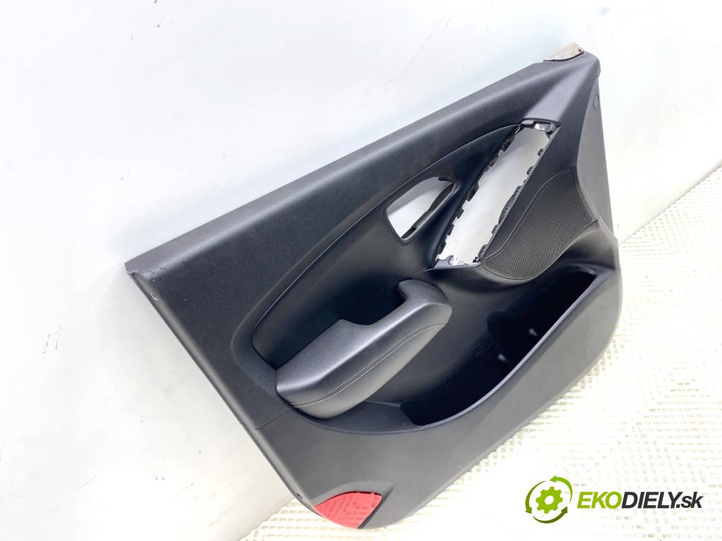 HYUNDAI ix35 SUV 2013 135 kW 2.0 CRDi 4WD 1995 čalúnenie Dvere ľavy predný