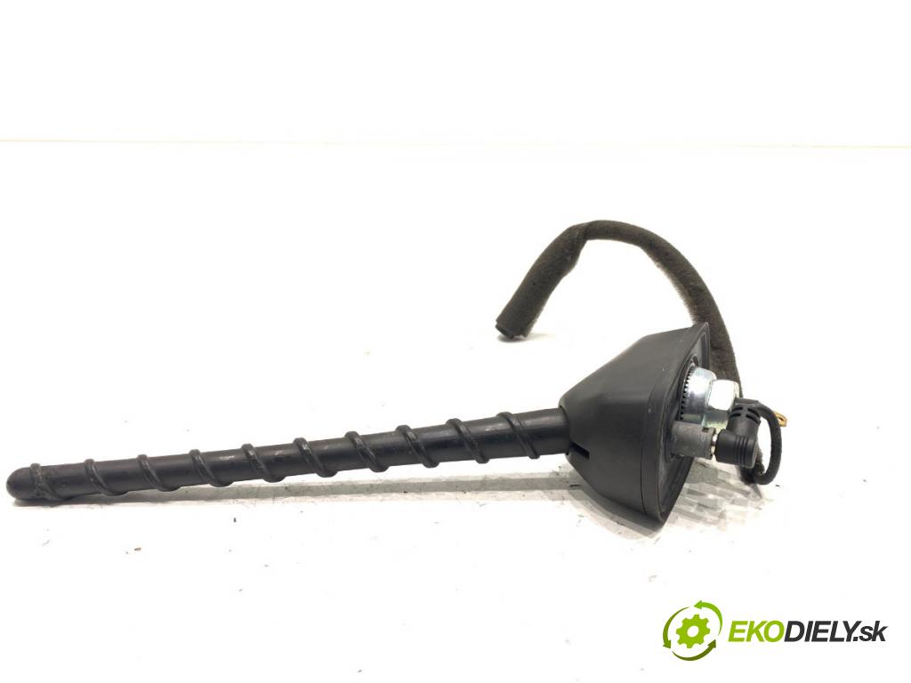 HYUNDAI ix35 SUV 2013 135 kW 2.0 CRDi 4WD 1995 ANTENA V3-05228EK