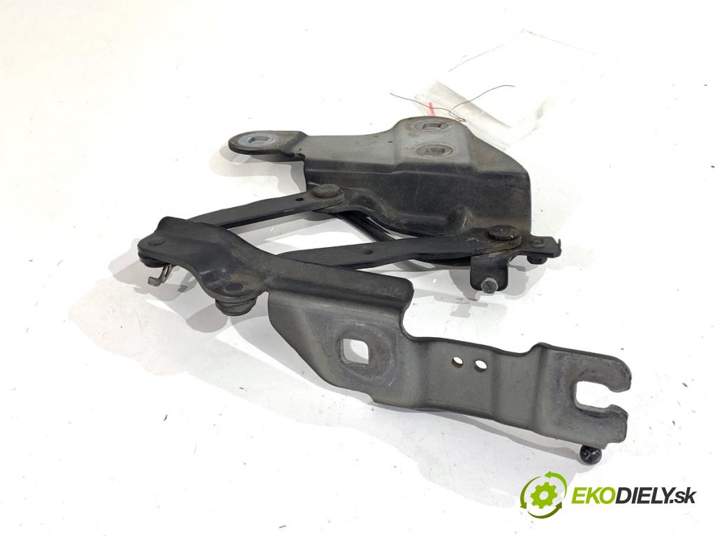 BMW E84 SUV 2013 85 kW sDrive 16 d 1995 Záves kapoty ľavy predný 2990359