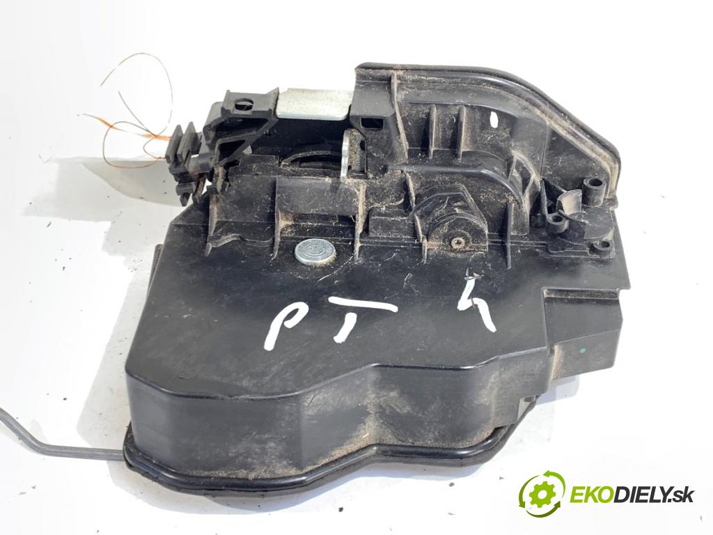 BMW E84 SUV 2013 85 kW sDrive 16 d 1995 zámok Dvere pravy zad 7229460