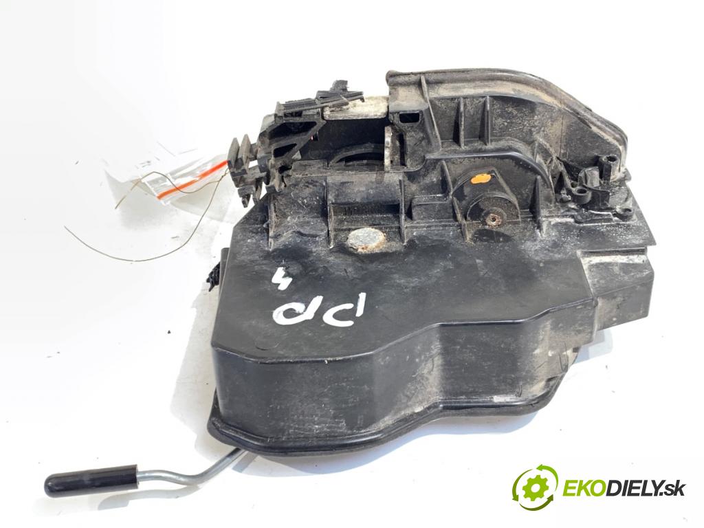 BMW E84 SUV 2013 85 kW sDrive 16 d 1995 zámok dveře pravý přední část 7229458