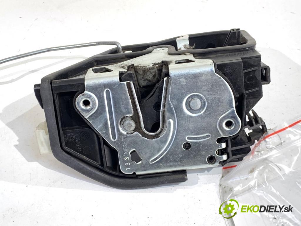 BMW E84 SUV 2013 85 kW sDrive 16 d 1995 zámok dveře levý přední část 7229461