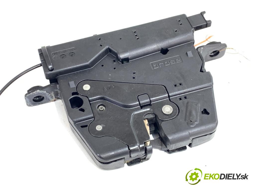 BMW E84 SUV 2013 85 kW sDrive 16 d 1995 zámok dveří zadní část 7200511