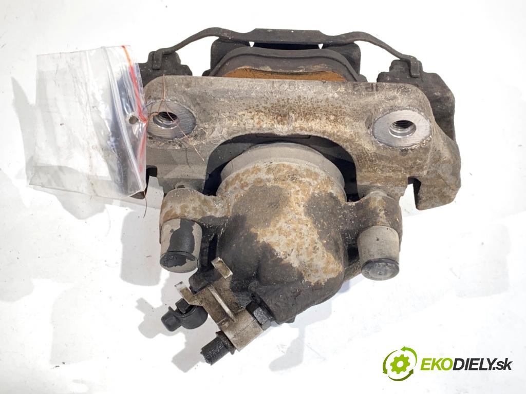 BMW E84 SUV 2013 85 kW sDrive 16 d 1995 brzdič třmen levý přední část