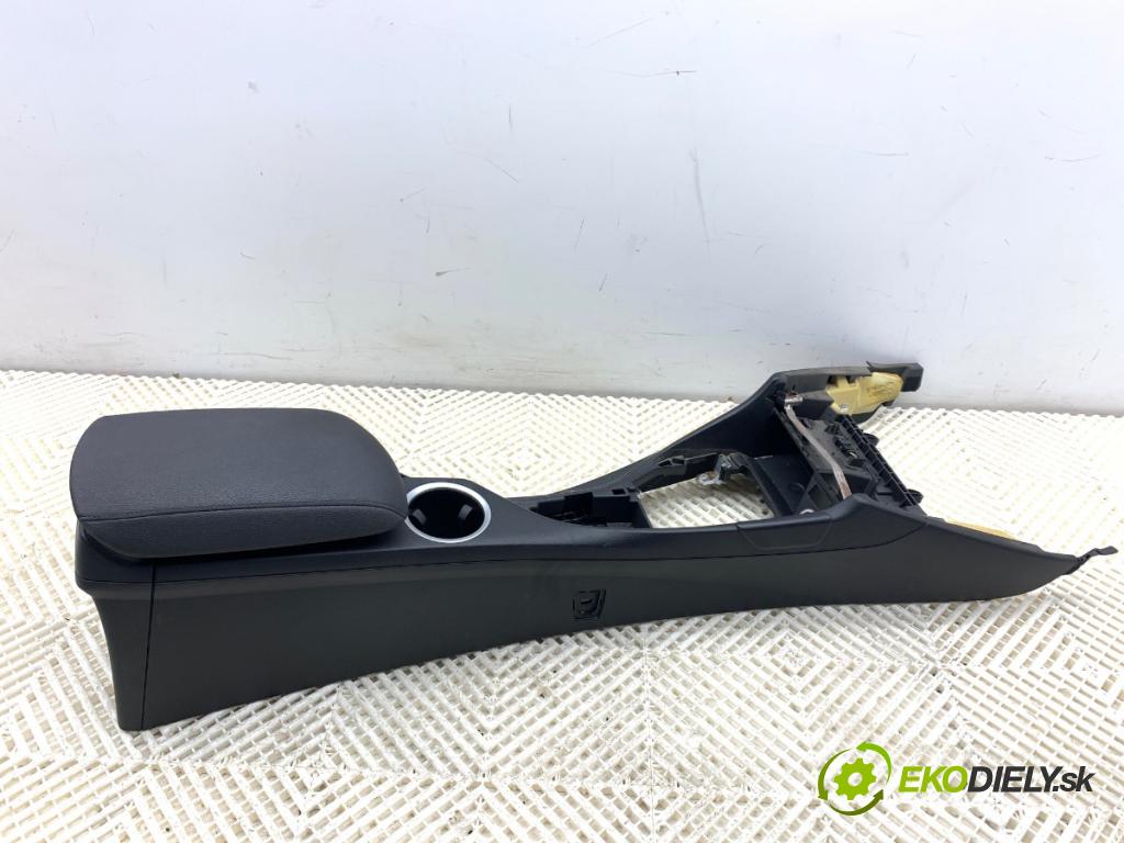 BMW E84 SUV 2013 85 kW sDrive 16 d 1995 Tunel stredový opierka