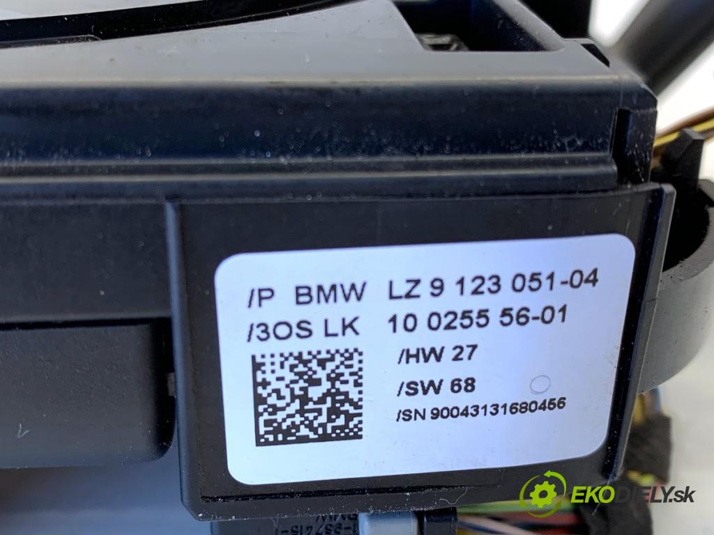 BMW E84 SUV 2013 85 kW sDrive 16 d 1995 přepínač kombinovaný 9123051 (Páčky pod volantem)