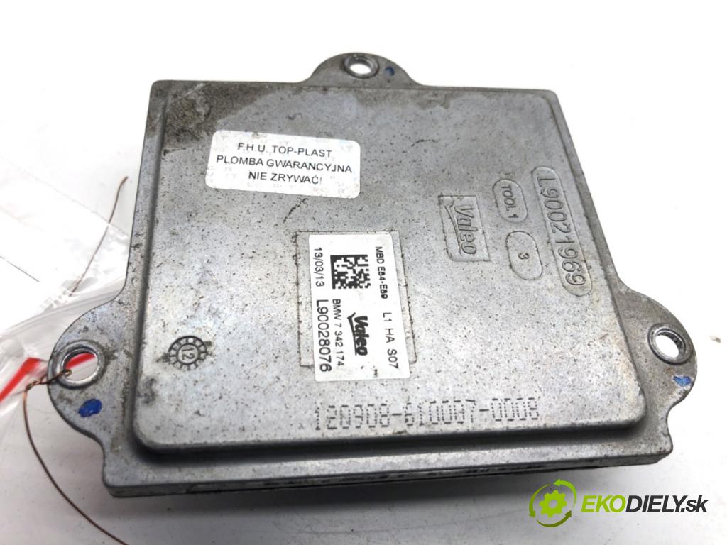 BMW E84 SUV 2013 85 kW sDrive 16 d 1995 měnič XENON 7342174 (Řídící jednotka xenonu)