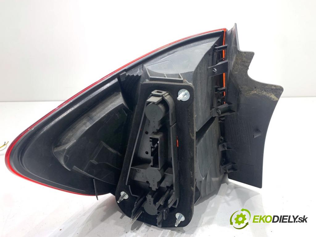 BMW E84 SUV 2013 85 kW sDrive 16 d 1995 světlo pravý zadní část 2990110