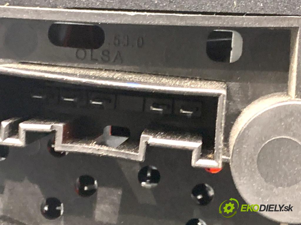 BMW E84 SUV 2013 85 kW sDrive 16 d 1995 světlo pravý zadní část 2990110