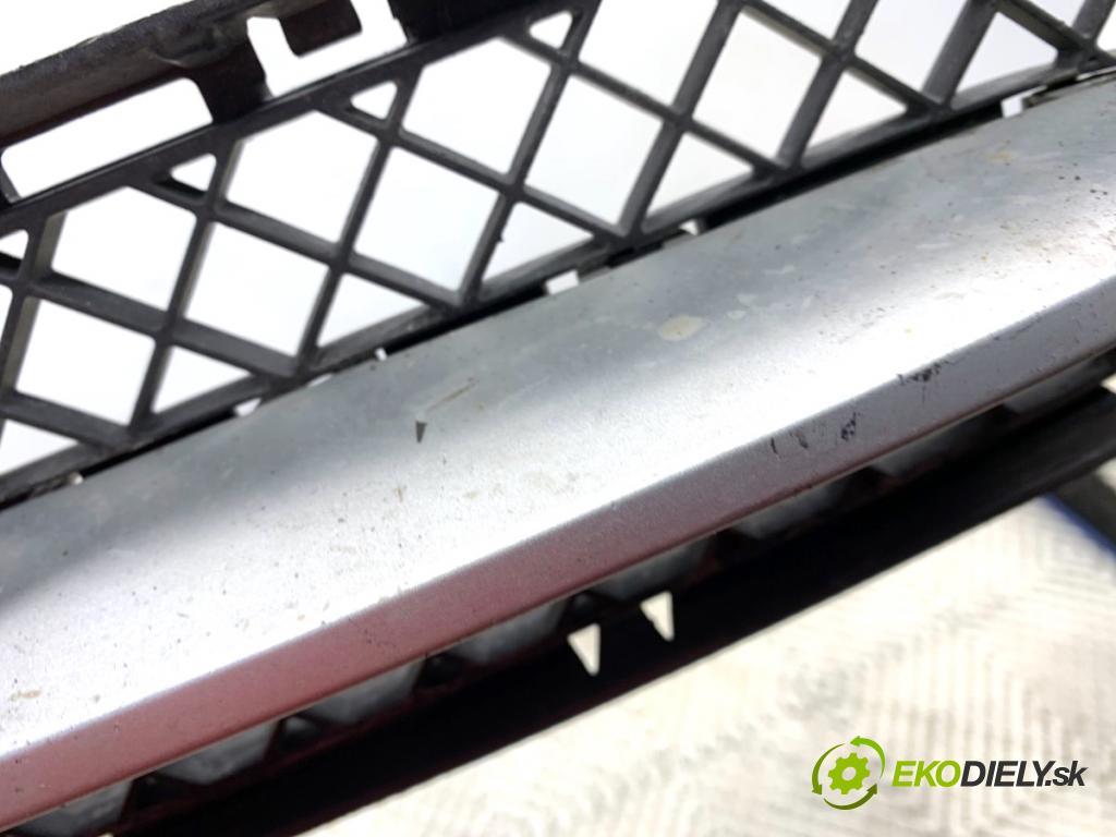 BMW E84 SUV 2013 85 kW sDrive 16 d 1995 Mriežky nárazníka predný  (Mriežka predná (maska chladiča))