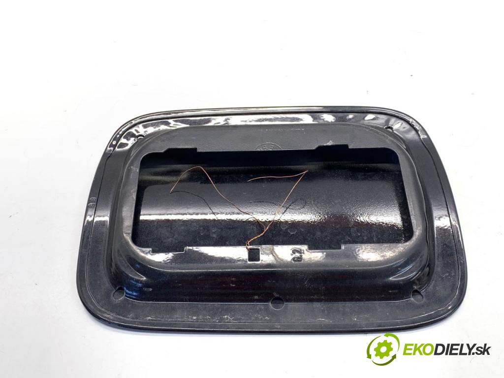 BMW E84 SUV 2013 85 kW sDrive 16 d 1995 dvířka nádrže paliva  (Klika dveří ostatní)