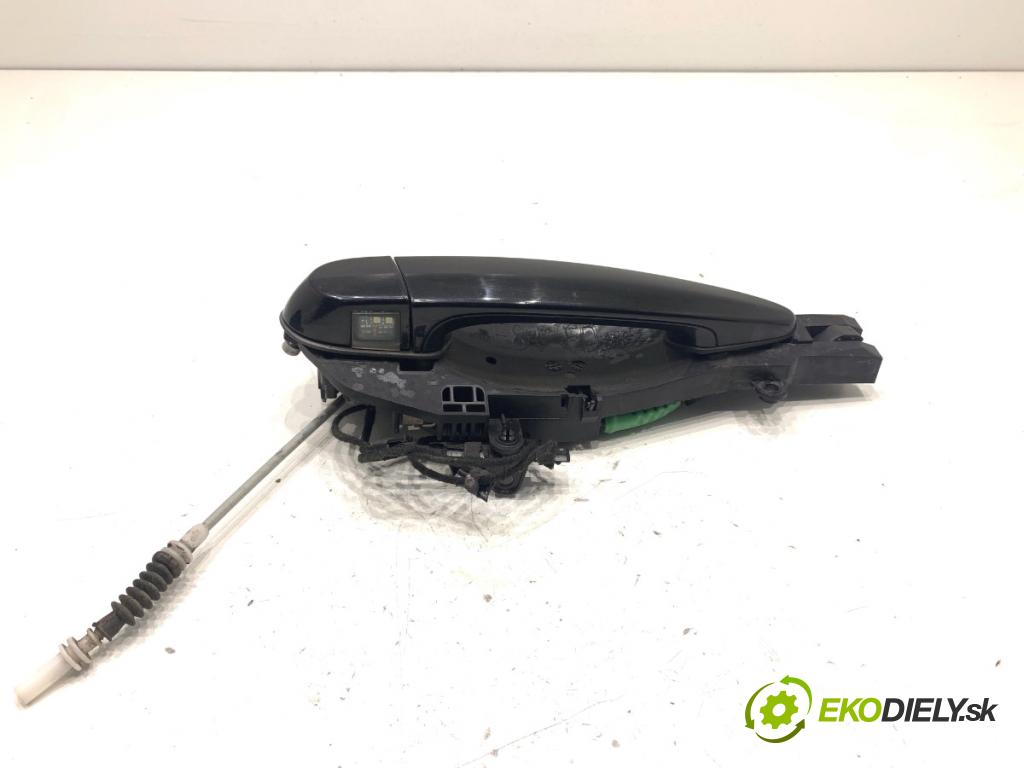 BMW E84 SUV 2013 85 kW sDrive 16 d 1995 klika vnejší pravý přední část