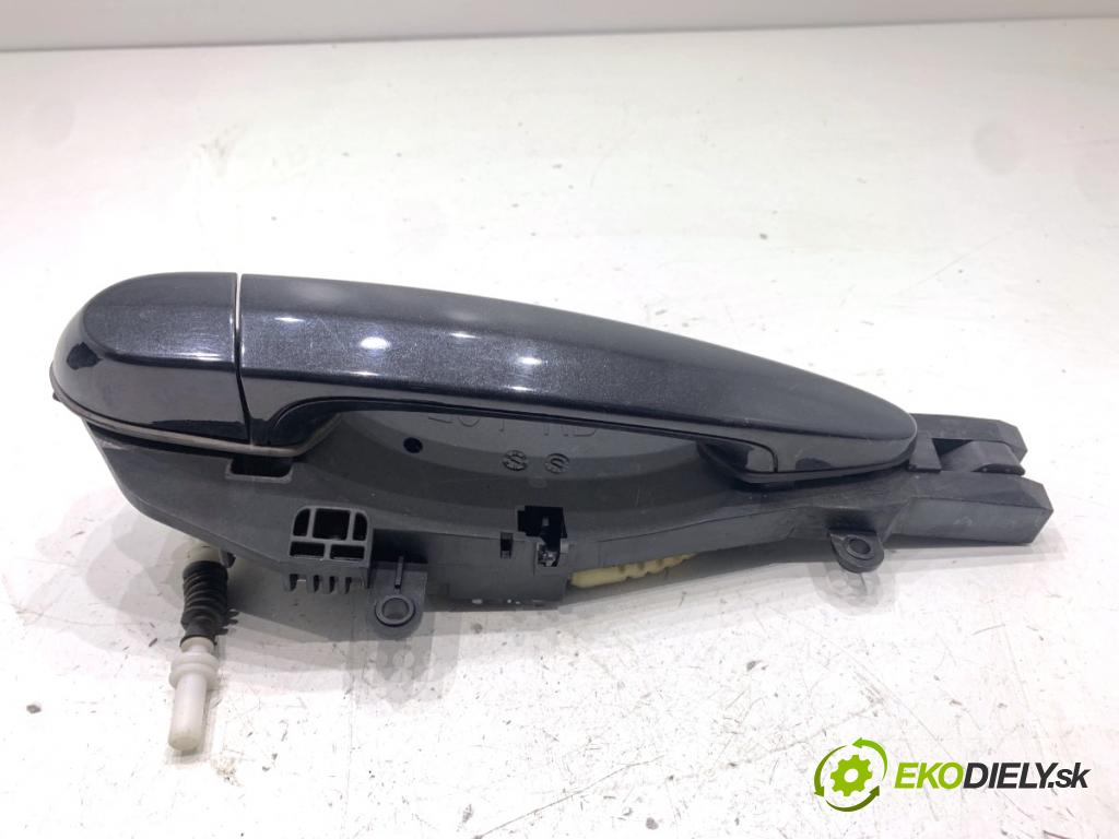 BMW E84 SUV 2013 85 kW sDrive 16 d 1995 klika vnejší pravý zadní část 