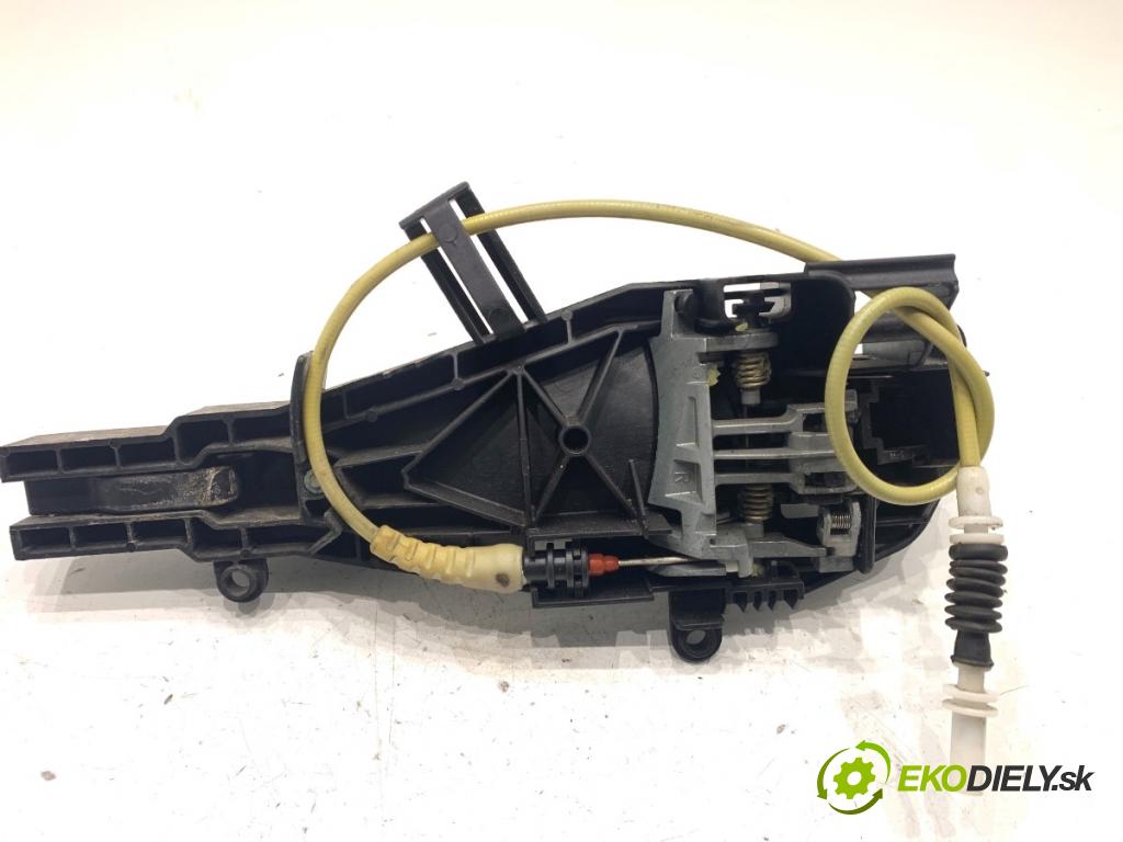 BMW E84 SUV 2013 85 kW sDrive 16 d 1995 klika vnejší pravý zadní část