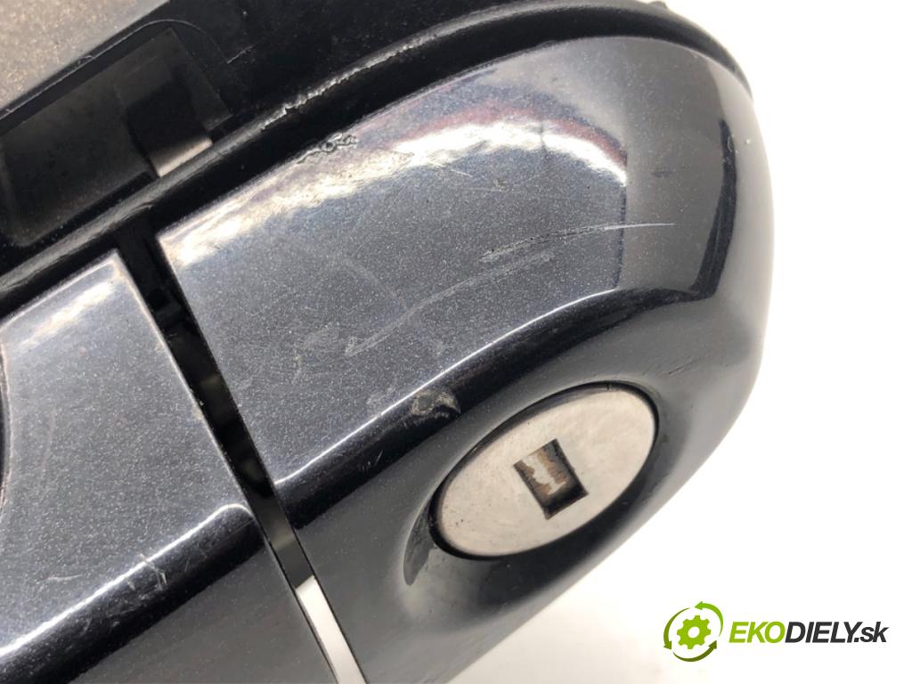 BMW E84 SUV 2013 85 kW sDrive 16 d 1995 klika vnejší levý přední část