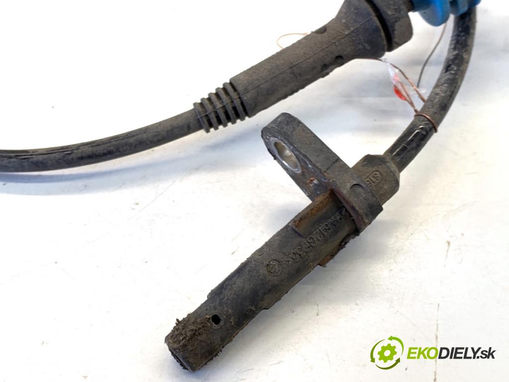 BMW E84 SUV 2013 85 kW sDrive 16 d 1995 snímač ABS pravý zadní část 6789111