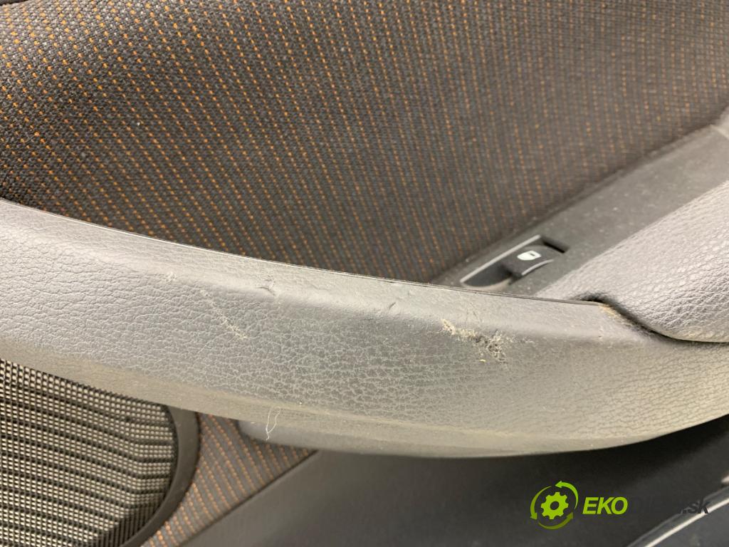 BMW E84 SUV 2013 85 kW sDrive 16 d 1995 čalúnenie Dvere pravy predný