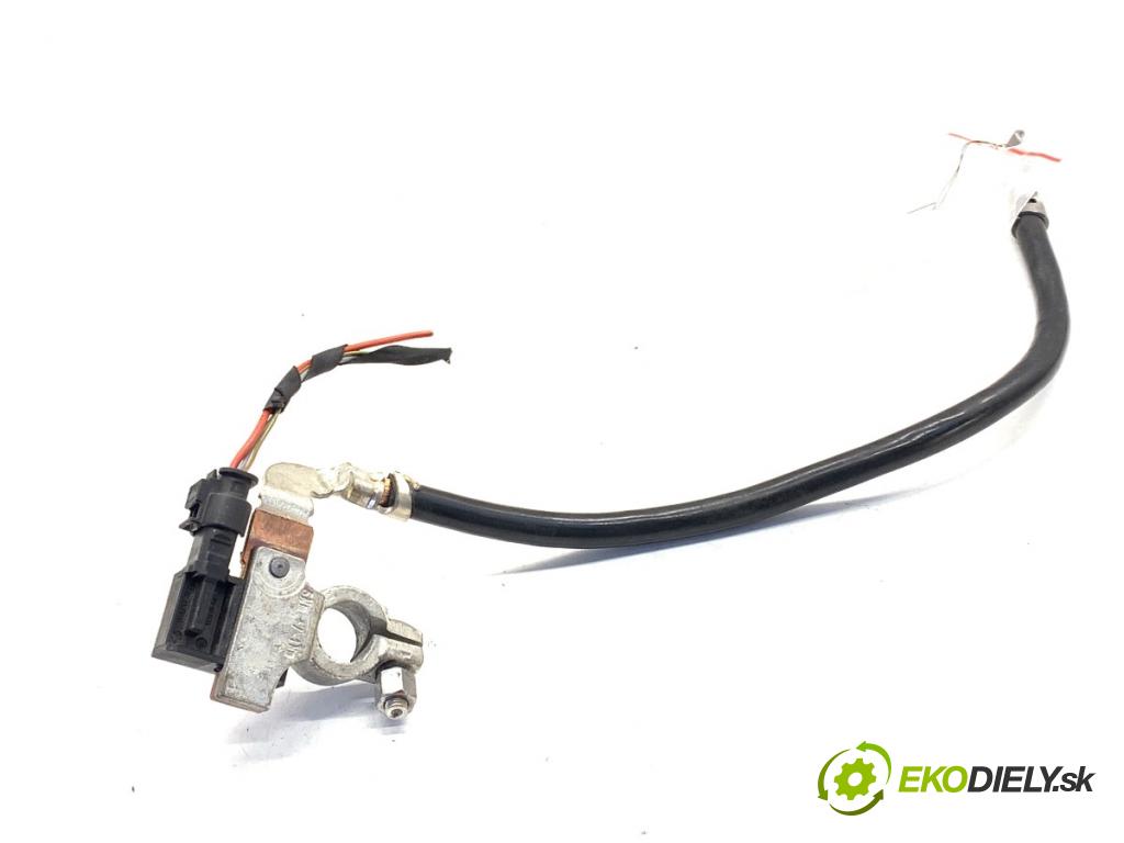 BMW E84 SUV 2013 85 kW sDrive 16 d 1995 svorka MINUS: 7618677